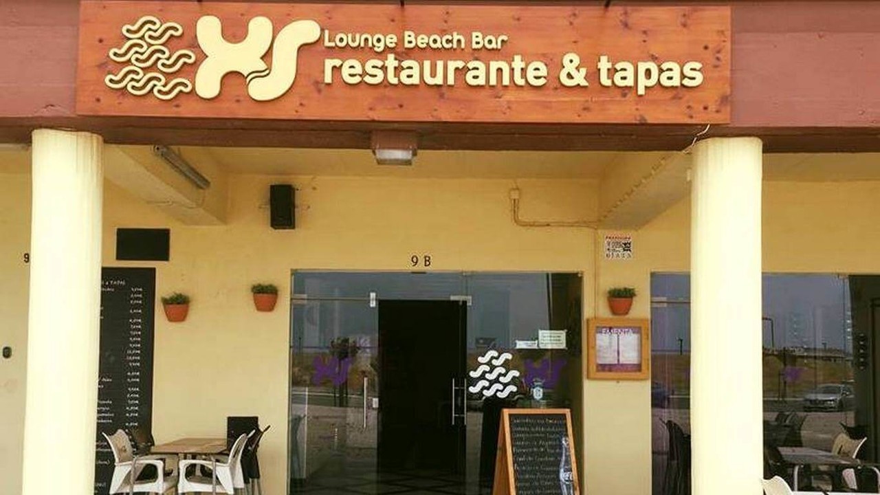 XS Lounge Beach Bar